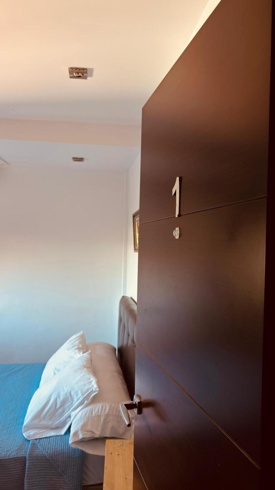 Red House Bed & Breakfast Llucmajor  Rom bilde